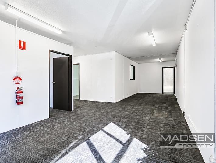 Click to view all images Unit 7/1645 Ipswich Road Rocklea QLD 4106 - Image 3