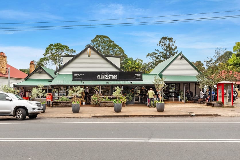 Click to view all images 33-35 Main Street Clunes NSW 2480 - Image 1
