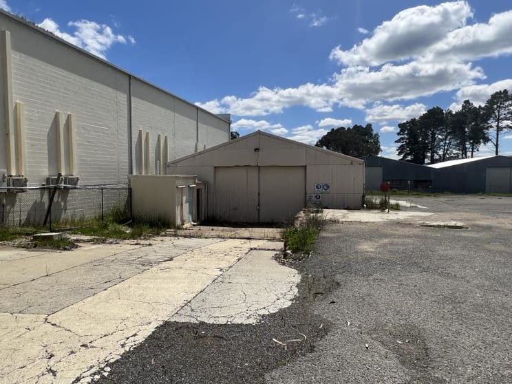 Click to view all images 29 Yallourn Street Fyshwick ACT 2609 - Image 2