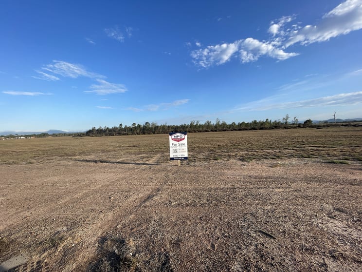 Click to view all images 256, 35 Keegan Street Mareeba QLD 4880 - Image 1