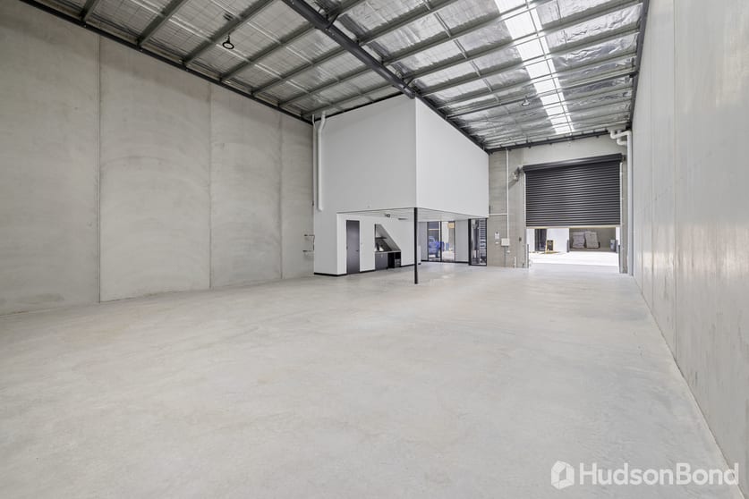 Click to view all images 72/2 Cobham Street Reservoir VIC 3073 - Image 3
