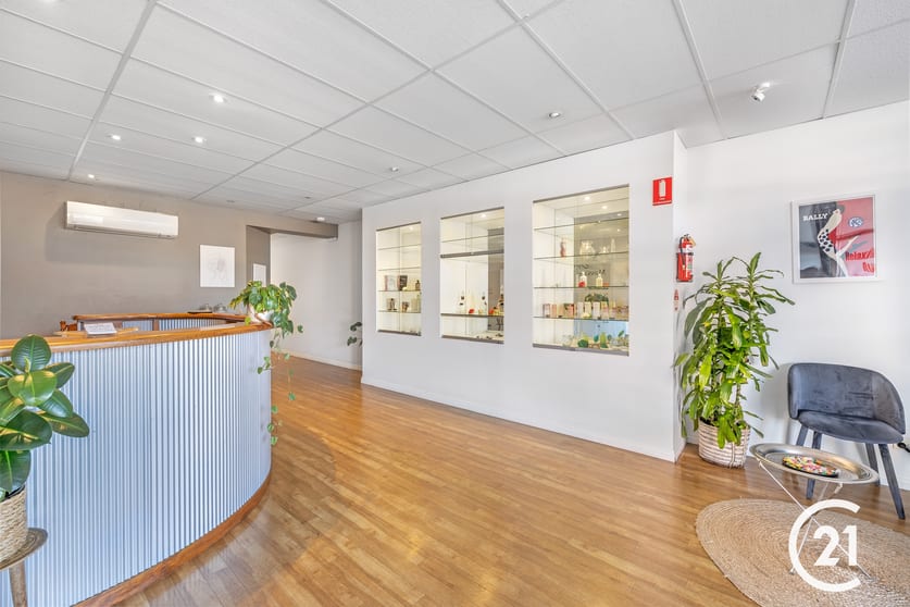 Click to view all images 280 Hare Street Echuca VIC 3564 - Image 2