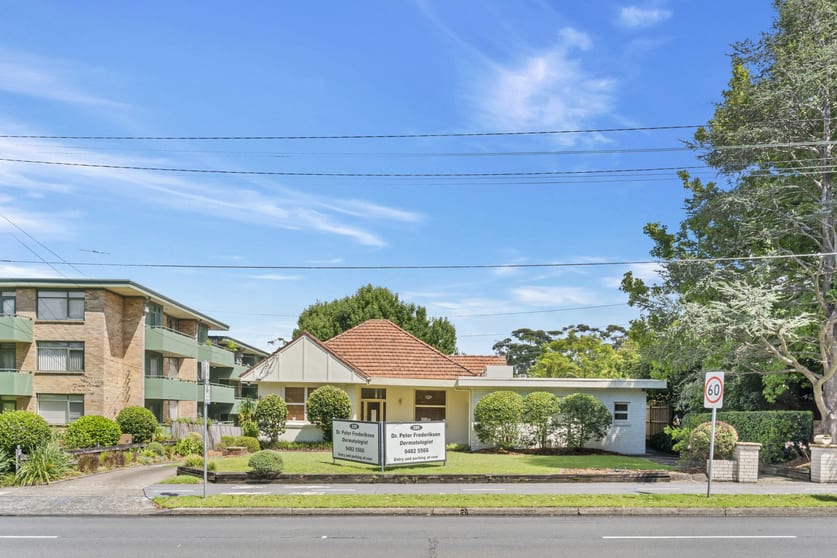Click to view all images 225 Peats Ferry Road Hornsby NSW 2077 - Image 1