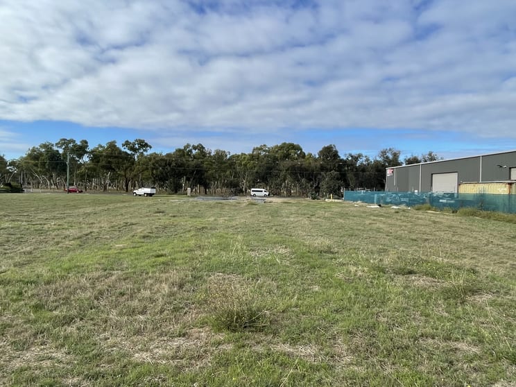 Click to view all images 104 Estuary Drive Pelican Point WA 6230 - Image 3