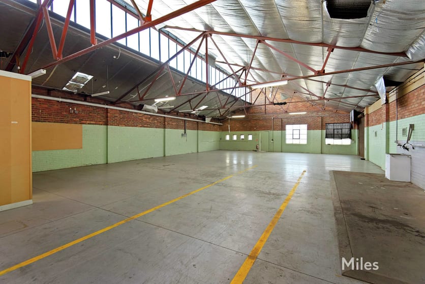 Click to view all images 625 Waterdale Road Heidelberg West VIC 3081 - Image 3