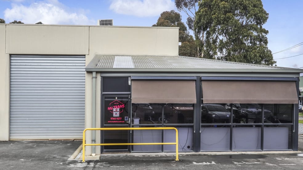 Click to view all images 1/25 McDougall Road Sunbury VIC 3429 - Image 2