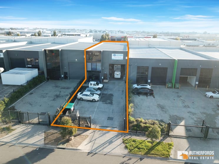 2/7 Telley Street Ravenhall VIC 3023 - Image 3
