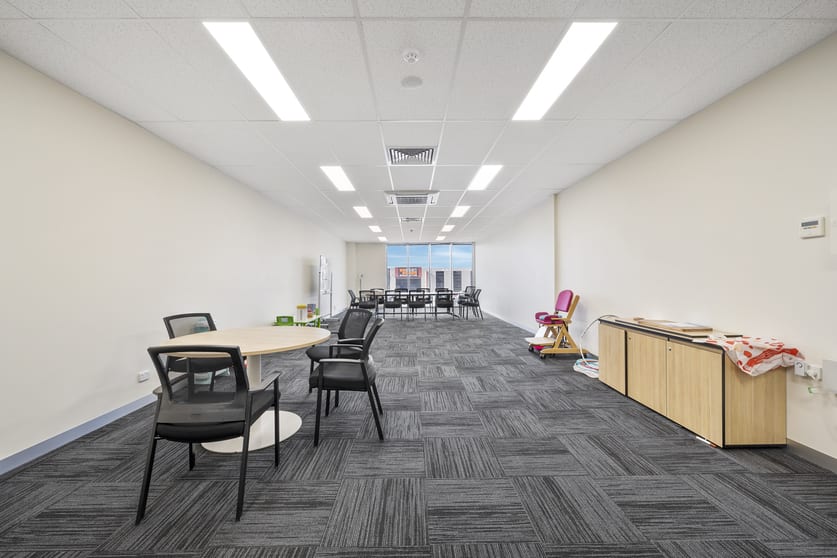 Click to view all images 10/19 Radnor Drive Deer Park VIC 3023 - Image 3