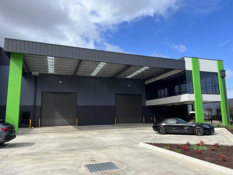 Click to view all images 5/10 Carmen Street Truganina VIC 3029 - Image 1