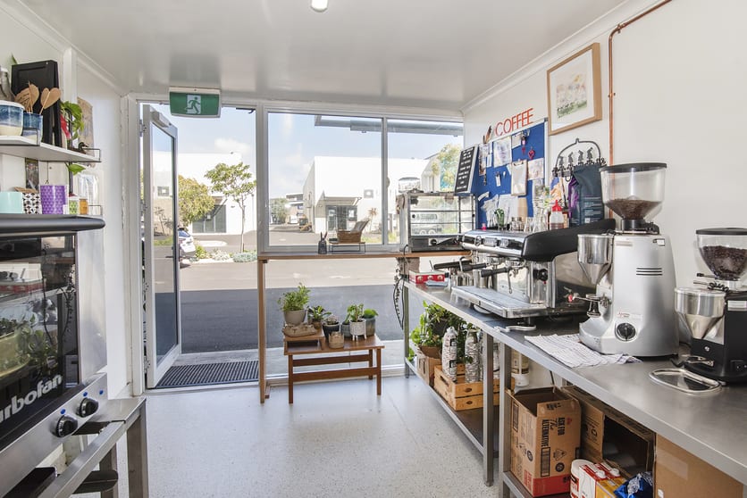 Click to view all images 2/8 Faure Lane Dunsborough WA 6281 - Image 2
