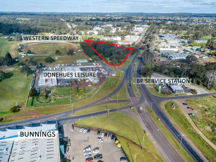 Click to view all images 298 Coleraine Road Hamilton VIC 3300 - Image 1