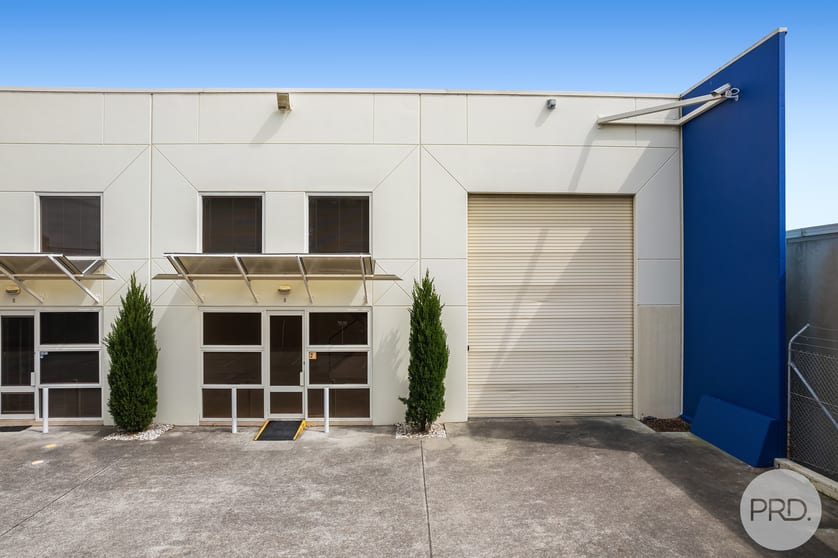 Click to view all images 3/7 Sky Close Taylors Beach NSW 2316 - Image 1