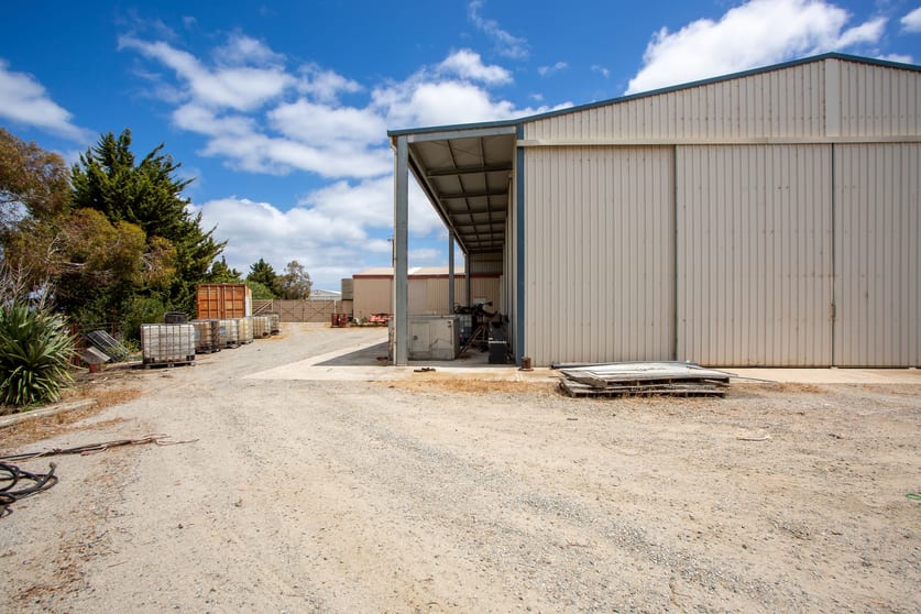 Click to view all images 22-24 Pine Freezers Road Port Lincoln SA 5606 - Image 3
