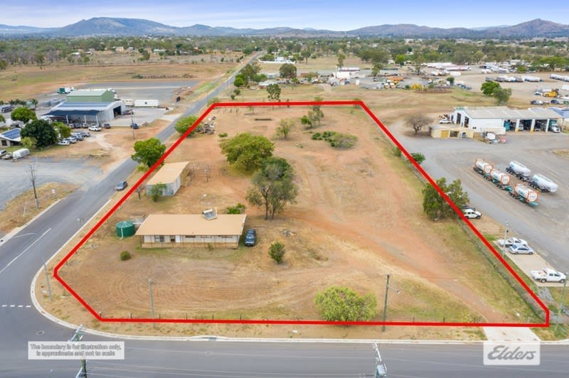 Click to view all images 46 Macquarie Street Gracemere QLD 4702 - Image 2