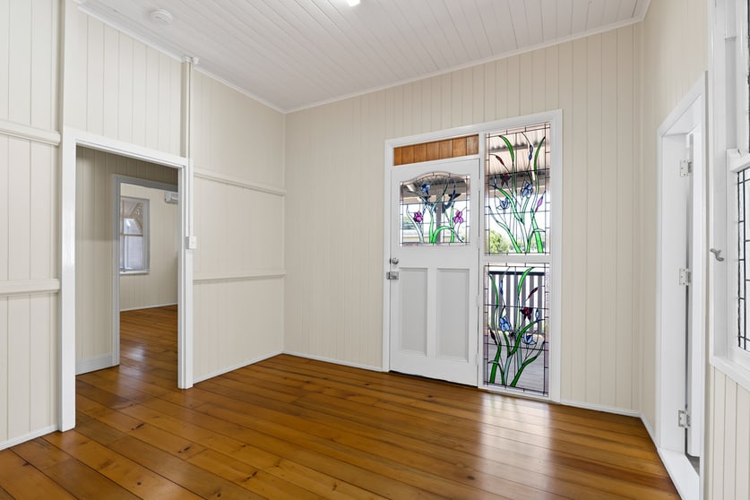 Click to view all images 124 Jellicoe Street North Toowoomba QLD 4350 - Image 2