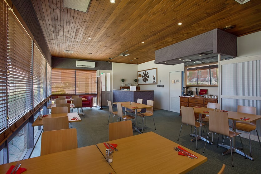 Click to view all images Hamilton VIC 3300 - Image 2