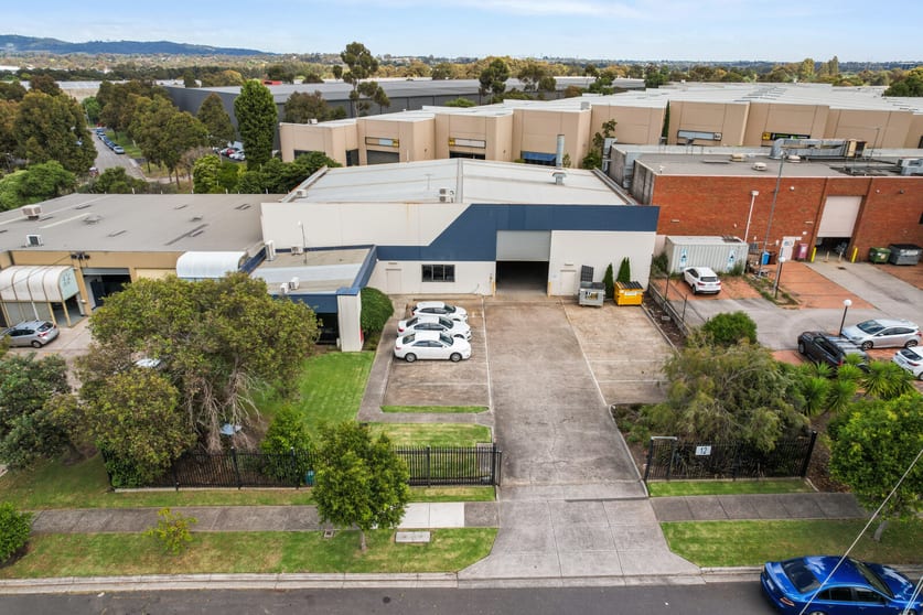 Click to view all images 12 Keith Campbell Court Scoresby VIC 3179 - Image 2