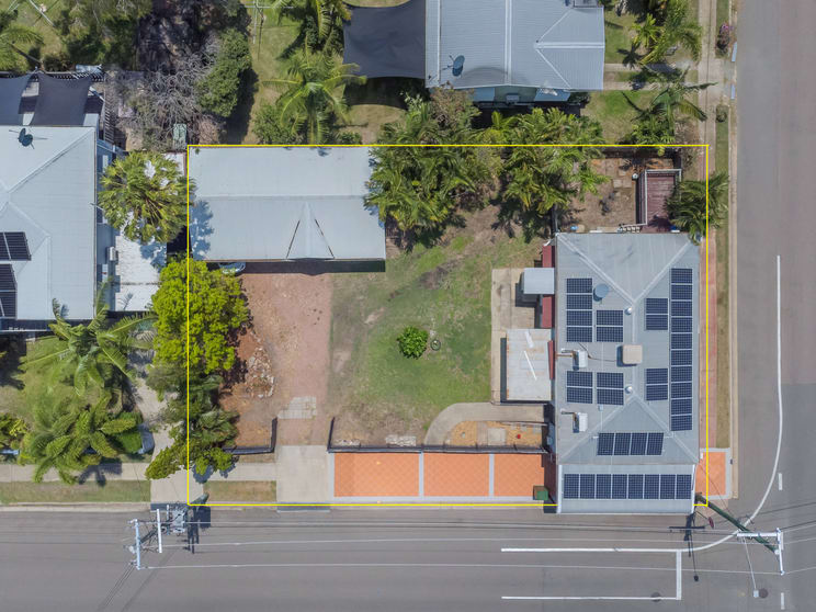 Click to view all images 53 Tenth Avenue Railway Estate QLD 4810 - Image 3