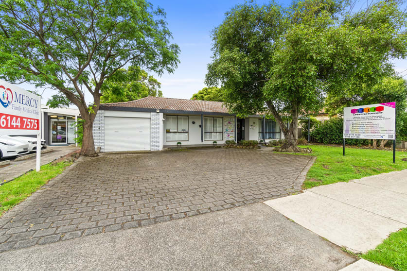 Click to view all images 50 Grey Street Traralgon VIC 3844 - Image 1