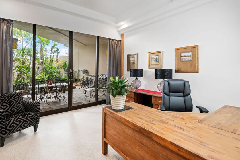 Click to view all images 26/42 Bundall Road Bundall QLD 4217 - Image 3