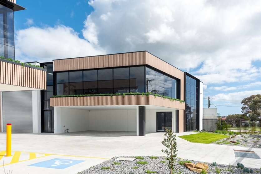 Click to view all images 2/9 Henry Wilson Drive Rosebud VIC 3939 - Image 1