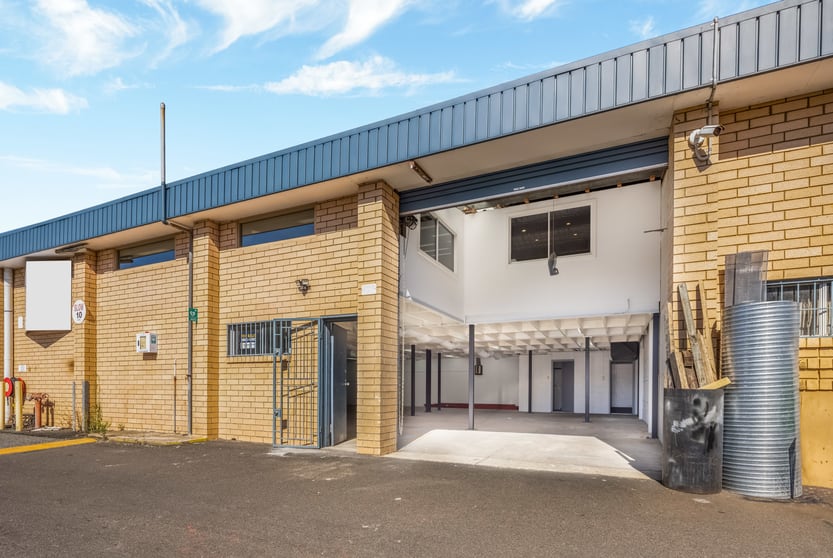 Click to view all images C6/1 Campbell Parade Manly Vale NSW 2093 - Image 1