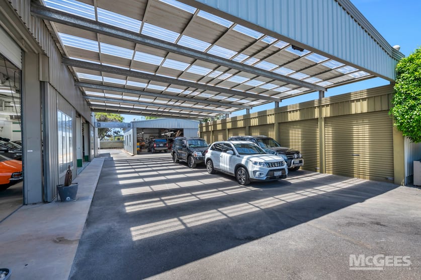 Click to view all images 4 Acrylon Road Salisbury South SA 5106 - Image 2