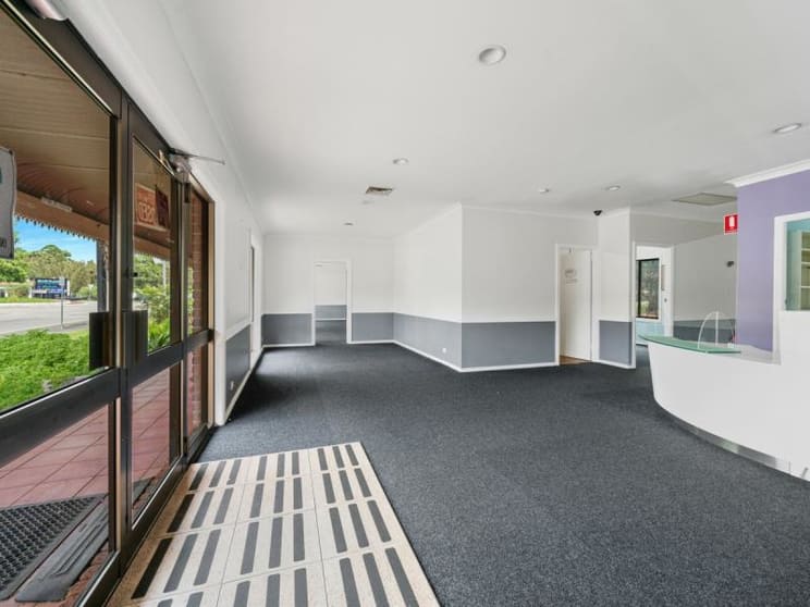 Click to view all images 2 - 6 Renwick Street Wyoming NSW 2250 - Image 3