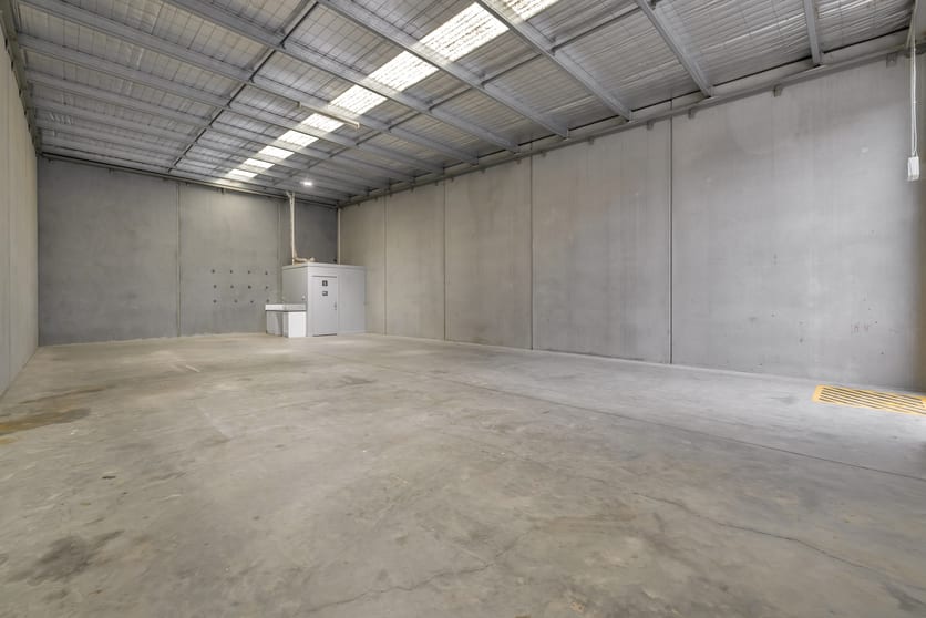 Click to view all images 5/19-21 Sharnet Circuit Pakenham VIC 3810 - Image 3