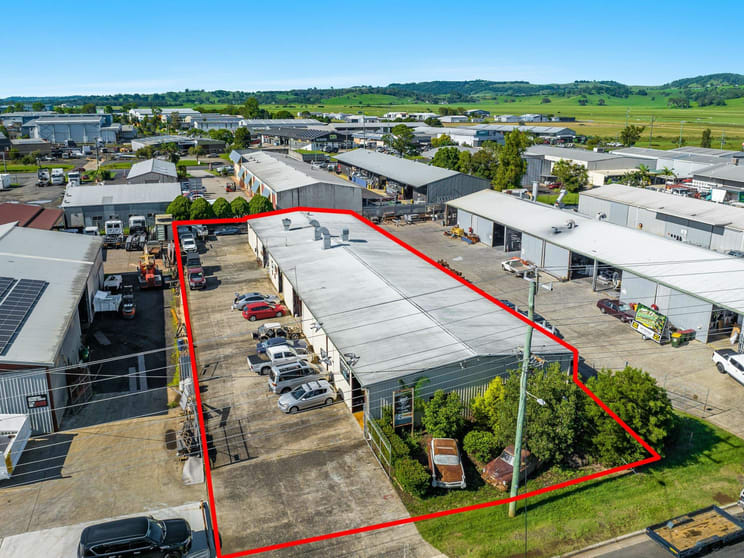 Click to view all images 14 Snow St South Lismore NSW 2480 - Image 2