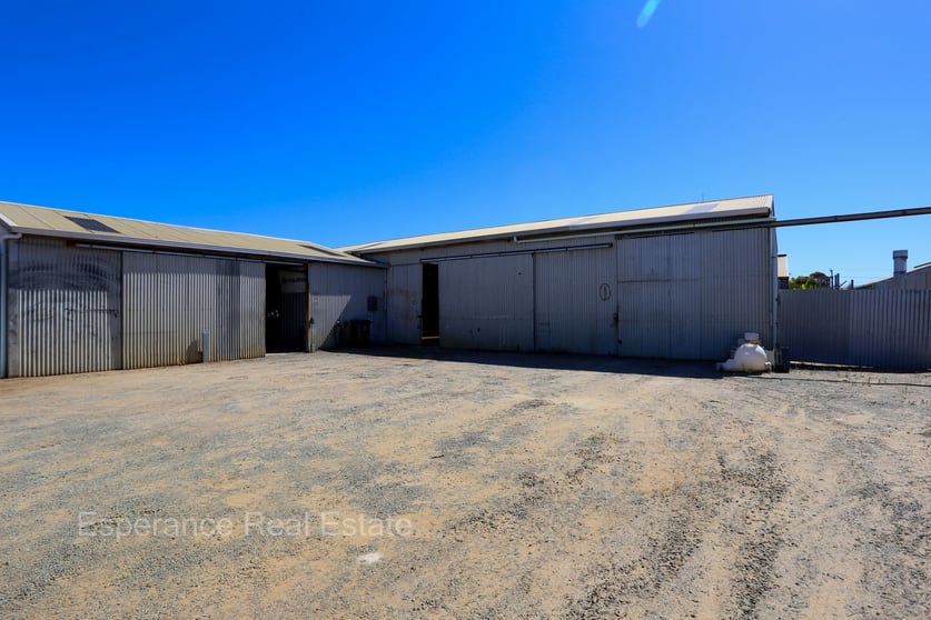 Click to view all images 6 Scanlon Street Chadwick WA 6450 - Image 2