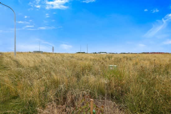 Click to view all images 1 Logistic Avenue Tamworth NSW 2340 - Image 3