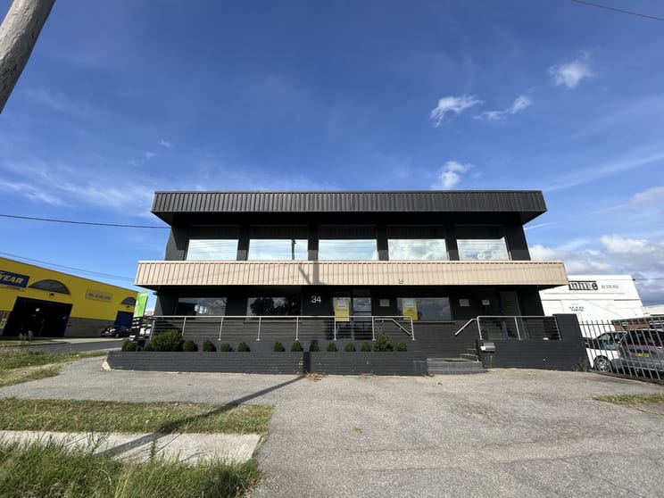 Click to view all images 34 Yass Road Queanbeyan NSW 2620 - Image 1