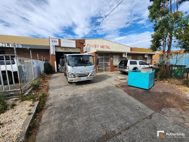 Click to view all images 41 Temple Drive Thomastown VIC 3074 - Image 1