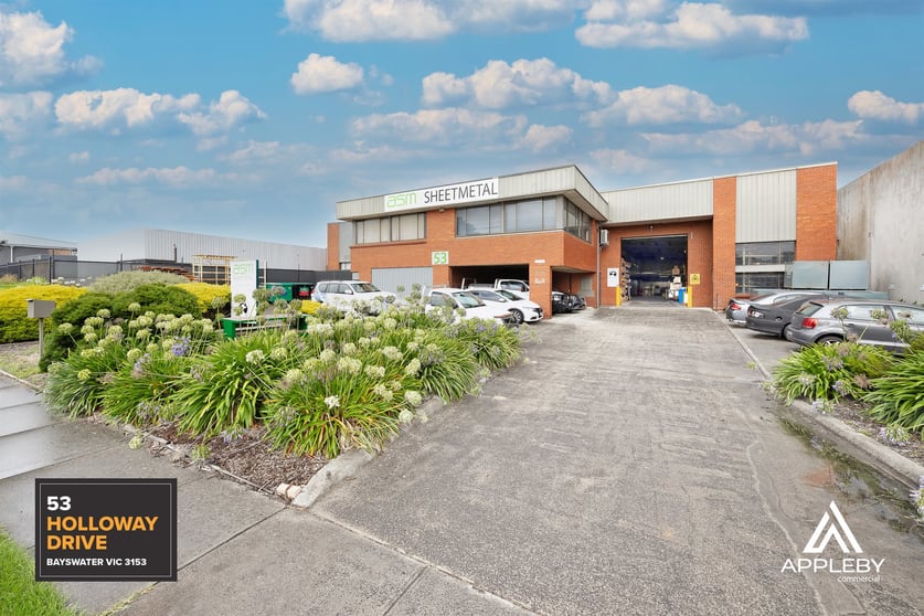 Click to view all images 53 Holloway Drive Bayswater VIC 3153 - Image 3