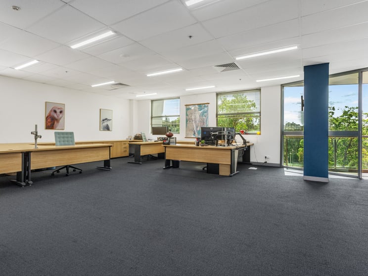 Click to view all images Unit 301/354 Eastern Valley Way Chatswood NSW 2067 - Image 3