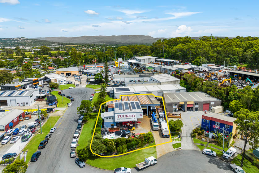 Click to view all images 15 Kamholtz Court Molendinar QLD 4214 - Image 3