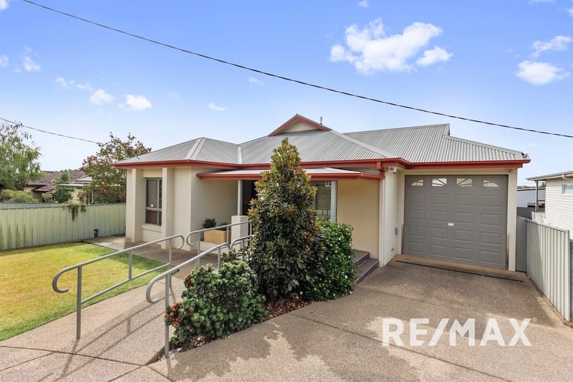 Click to view all images 31 Hardy Avenue Wagga Wagga NSW 2650 - Image 1