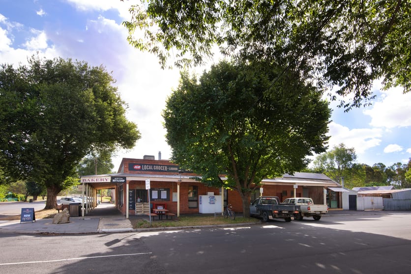 11 Lyons Street Newstead VIC 3462 - Image 3