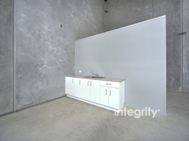 Click to view all images 5/20-24 Tom Thumb Avenue South Nowra NSW 2541 - Image 2