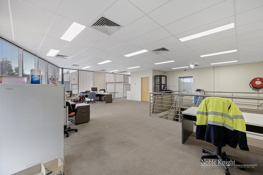 Click to view all images 34 Drake Boulevard Altona VIC 3018 - Image 3