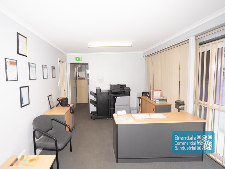 Click to view all images Unit 1/18 Leanne Cres Lawnton QLD 4501 - Image 3