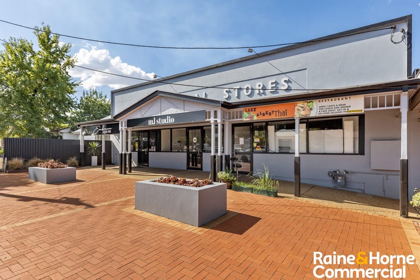 Click to view all images 403 Lake Albert Road Wagga Wagga NSW 2650 - Image 1