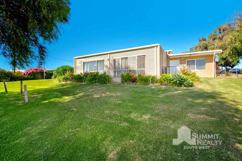 Click to view all images 2 Sanford Way Eaton WA 6232 - Image 3