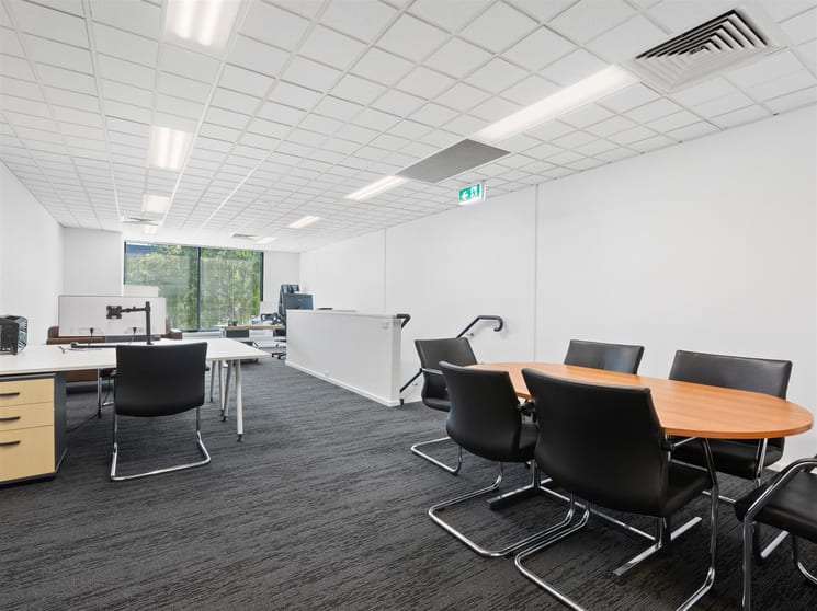 Click to view all images F5/2A Westall Road Clayton VIC 3168 - Image 2