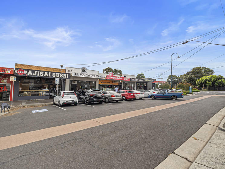 Click to view all images 8 Pauline Avenue Dingley Village VIC 3172 - Image 3