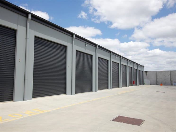 Click to view all images 4/10 Jersey Road Bayswater VIC 3153 - Image 1