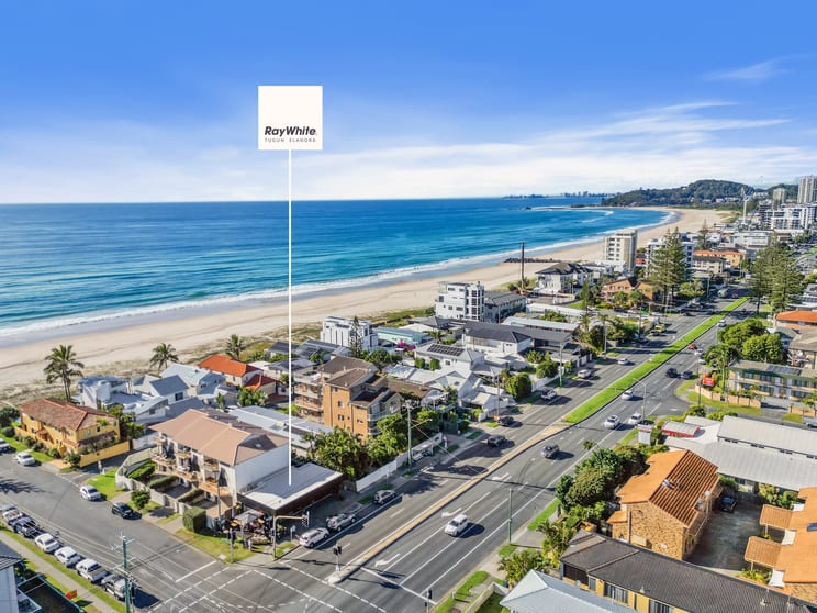 Click to view all images 4/4 Fifteenth Avenue Palm Beach QLD 4221 - Image 2