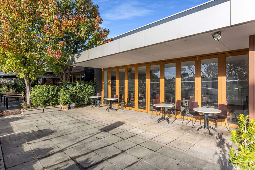 Click to view all images 29 Marine Parade Hastings VIC 3915 - Image 3