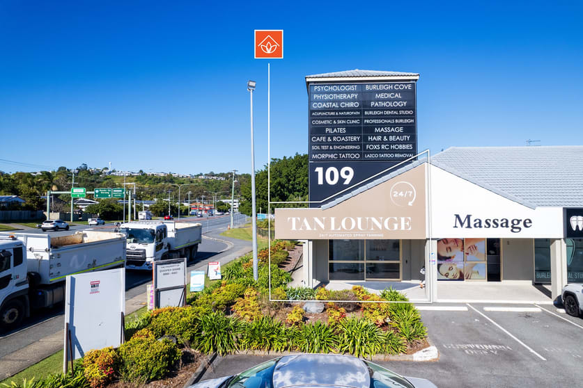Click to view all images 1/109 West Burleigh Road Burleigh Heads QLD 4220 - Image 1